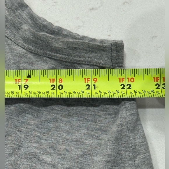 Old Navy Luxe Tank Top - Picture 3 of 6